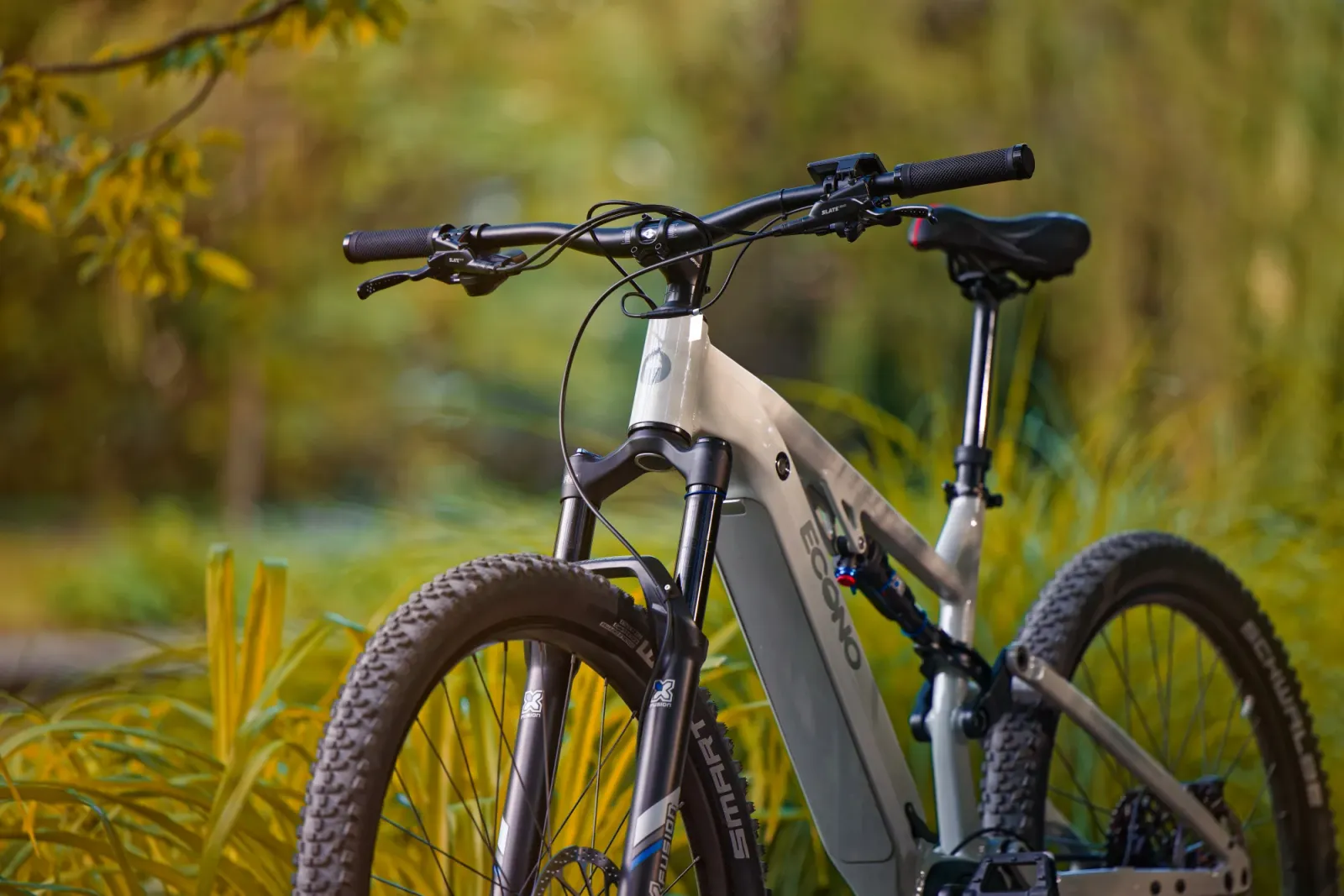 High-end full-suspension e-MTBs